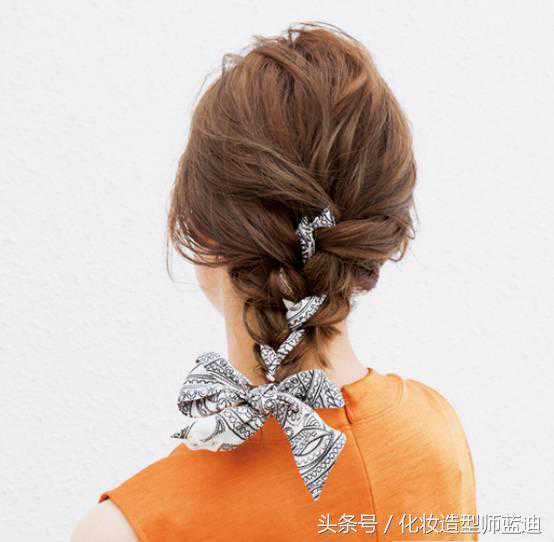 四款中长发型DIY告诉你，手残党也可以扎美发！