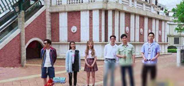 本以为宋雨琦的“羊角辫”惊艳，看了杨颖的“蜈蚣辫”，网友炸锅