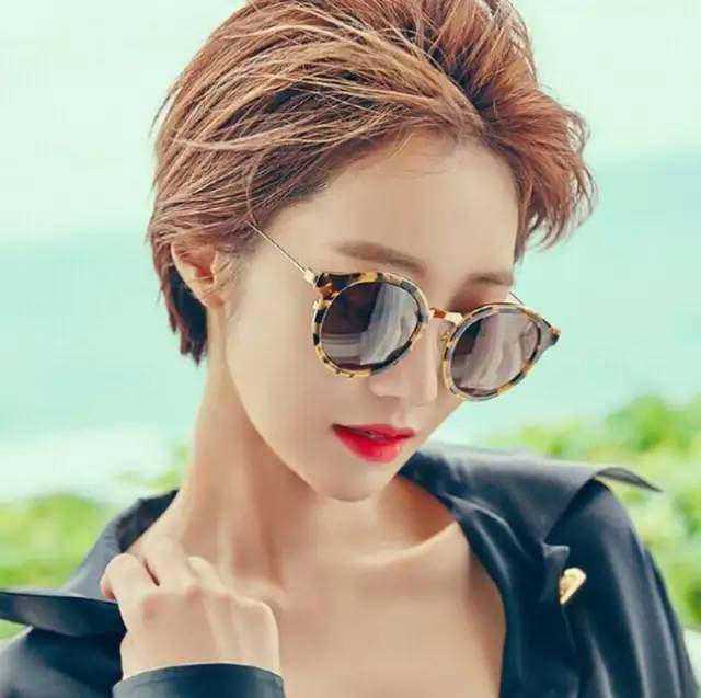 短发女星的“夏天”谁更美？8款可爱短扎发，简单还仙！