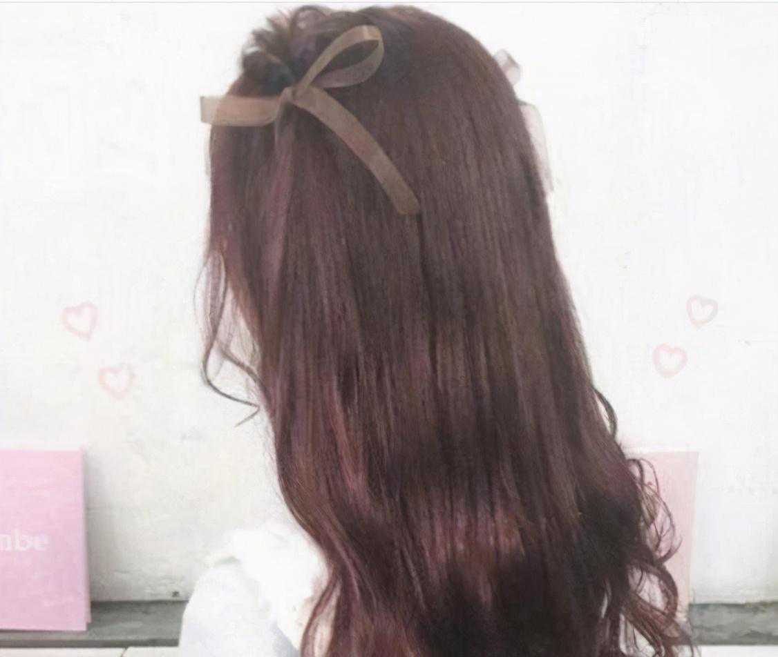 10款中长款发型的半扎发发型，很适合婚礼场合的伴娘发型