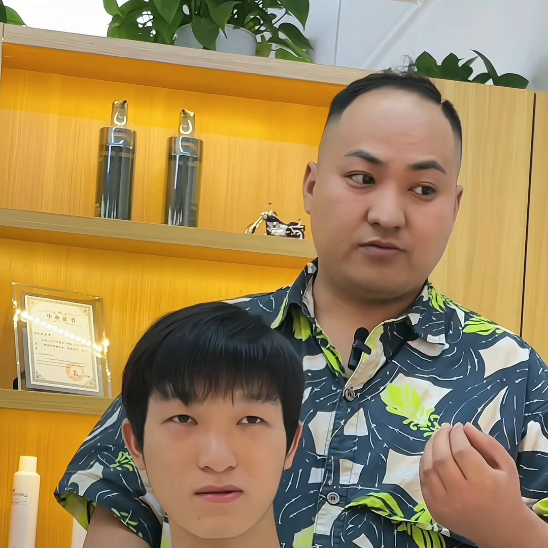 在郓城花200多做出来的发型，居然……#潮男发型推荐