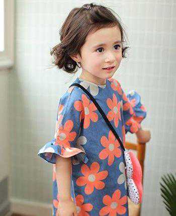 3岁小孩简单短发扎发发型，好萌好可爱的发型扎法！