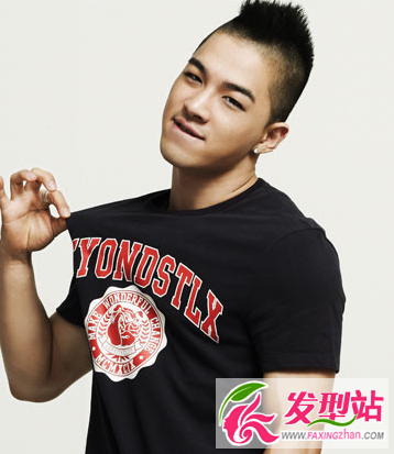 男生两边剃掉莫西干发型 BIGBANG太阳子弹头莫西干发型