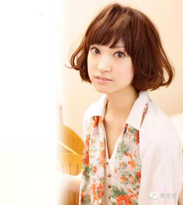 卷发技巧 | 使用圆筒卷发器打造漂亮发型的技巧