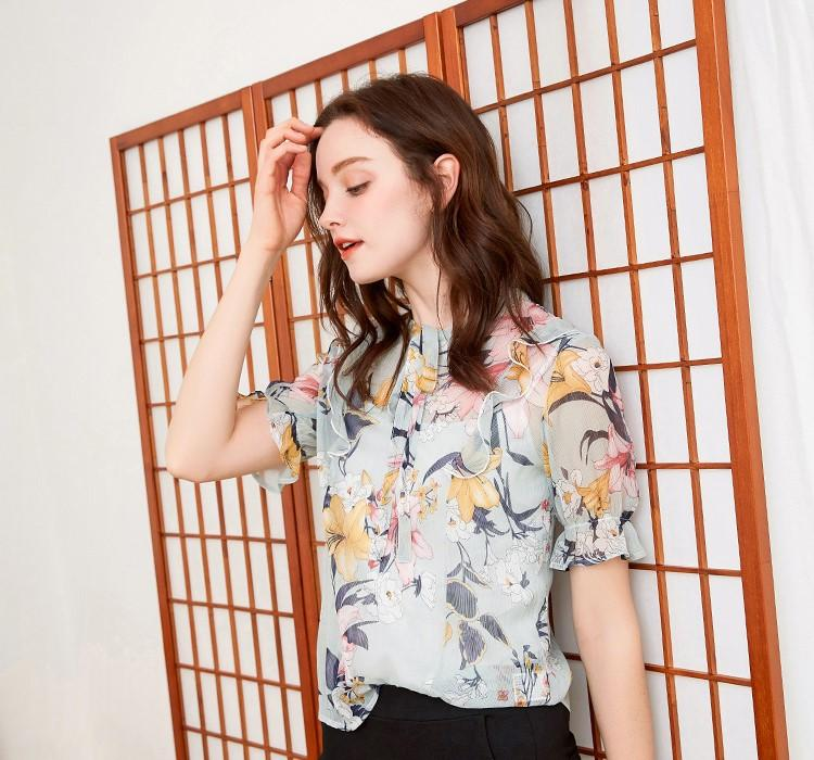 29日时尚热点回顾：头发太多太厚，应该剪什么发型？