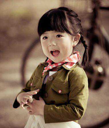 7款小女孩清新甜美短发编发，绑扎发型更加惹人爱！