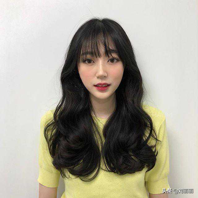 “烫型不烫卷”发型18款，好看不老气，烫完你也可以变女神