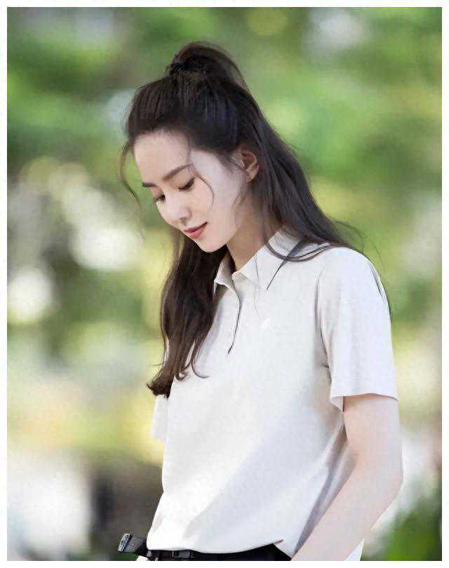 最近火了一种发型叫“半扎发”，气质优雅又迷人，刘诗诗都爱了