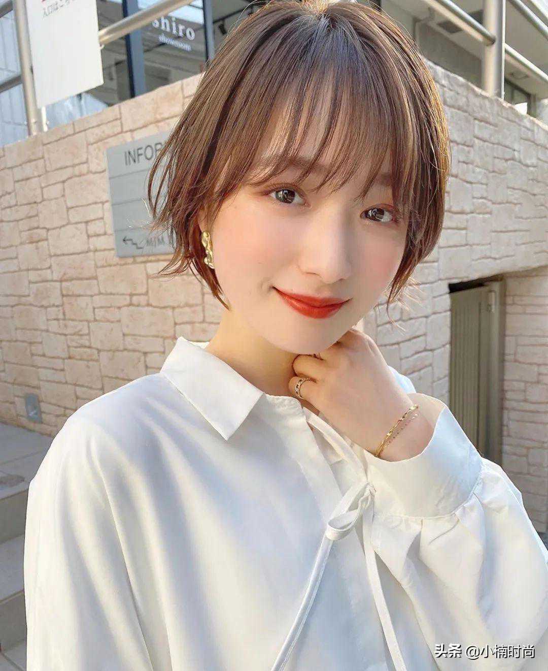 日本发型师分享好看短发的要诀！发尾外卷、耳下2cm轮廓是关键