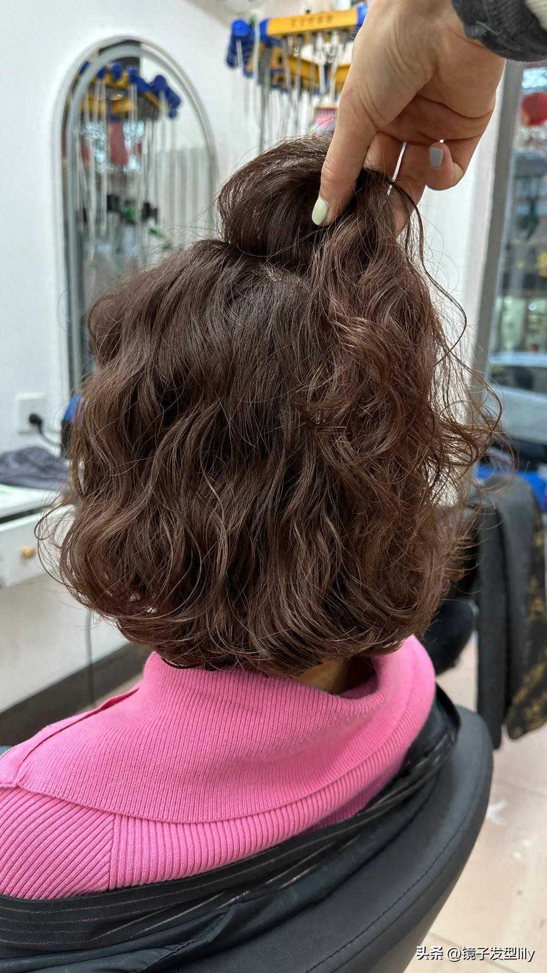 2024最火女发推荐：从烫到染，引领潮流的100多款发型