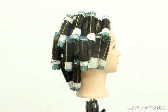 美发必修课：发廊常见八款烫发发型，八种卷杠排杠方式，值得收藏