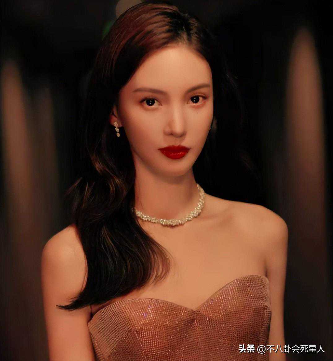 内娱男星3大身高“造假术”：踩高跷、中空头发，个个不敢露全身