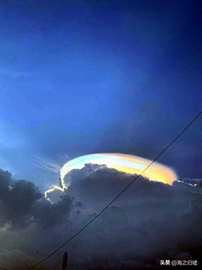 34张罕见的神奇照片，女孩的头发竟有两种颜色，真是活久见