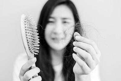 我国约2.5亿人正遭受脱发困扰 头发的“求救信号”你接收到了吗？
