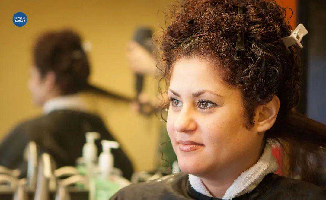 频繁拉头发或增加子宫癌风险！美国FDA提议禁止含这些成分直发剂