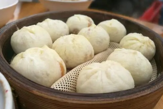 蒸包子馒头，发面别只放酵母，多放“2样”，洁白膨松，香软筋道