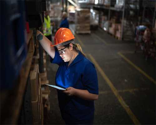 国网攸县供电公司：电缆头“发烧” 带电作业“问诊把脉”