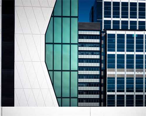 染来染去，头发还是最爱黑色，配上质感穿搭，尽显东方知性韵味