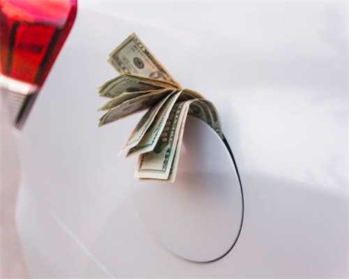 女子为女儿接发1880元，网友：3岁的孩子有必要吗？接发会伤头发