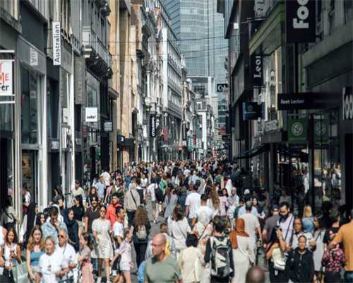 范晓萱参加活动太臃肿 头发眉毛变白 已经不是肥胖那么简单 辣眼睛