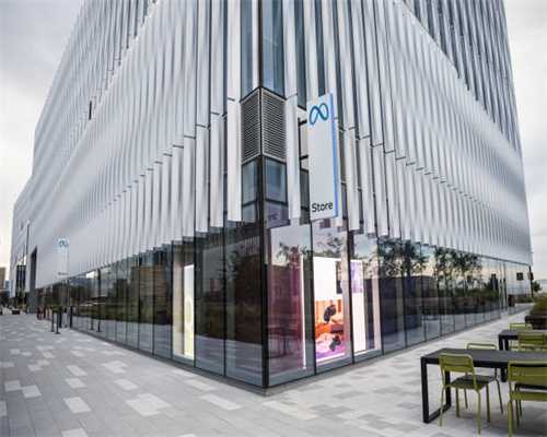 刮腻子、剪头发、玩游戏 他仨拿下世界冠军!