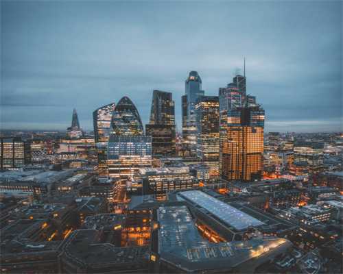 最流行的20款扎头发方法图解 赶快学起来