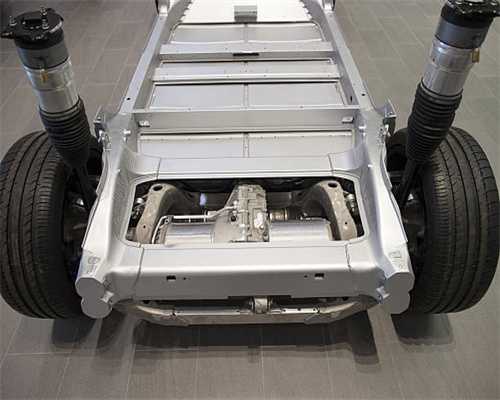 白头发拔了，会长出黑发吗？