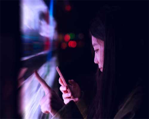 头发不要太长，留个齐肩短发，清爽又漂亮！